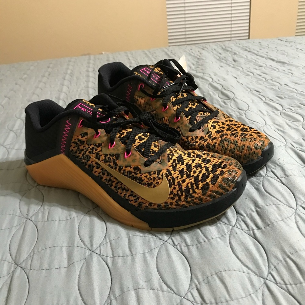 New WOMEN'S NIKE METCON 6 NIB AT3160 096 TRAINING SZ 11 BLACK CHEETAH LEOPARD